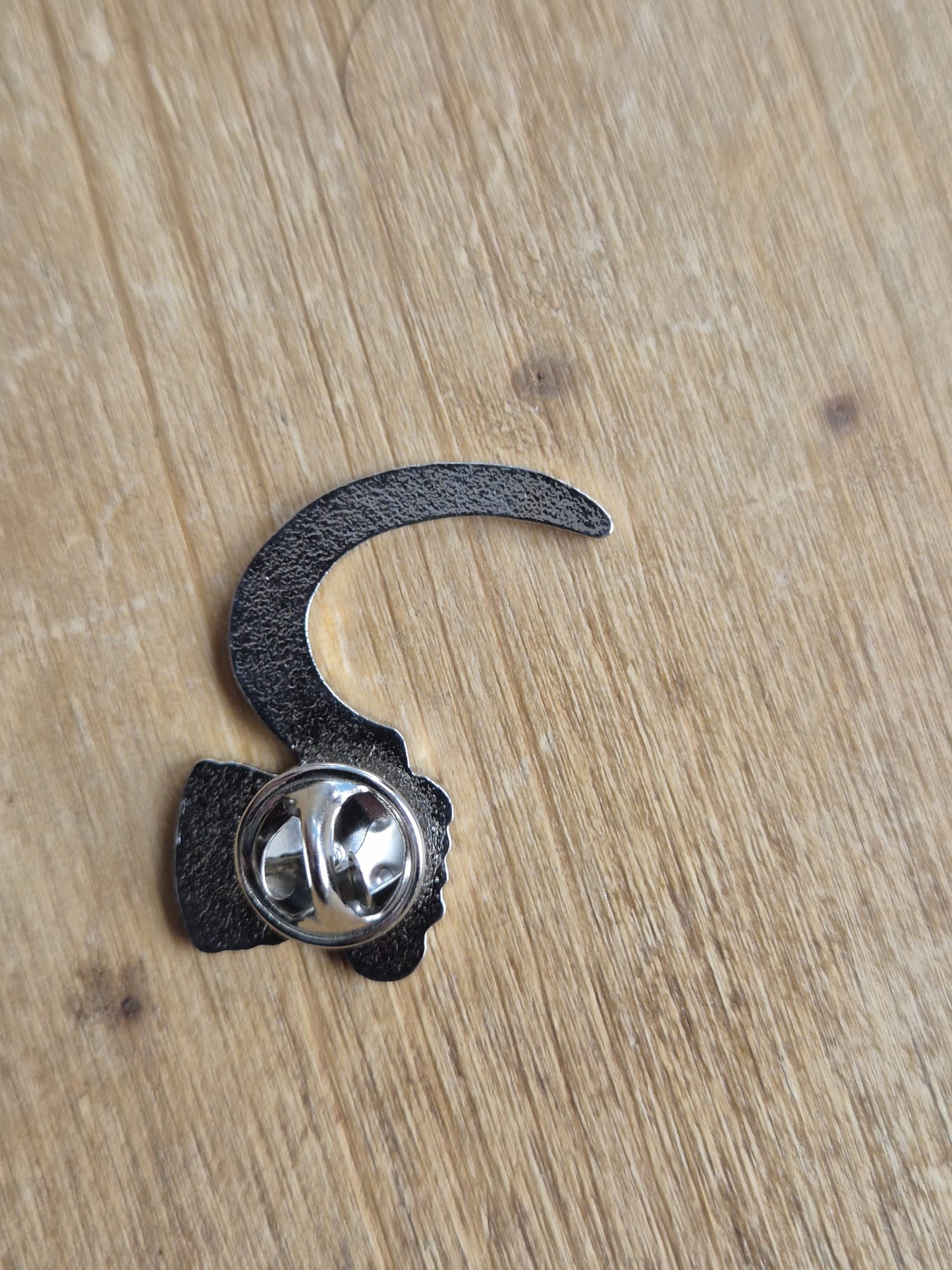 Sicklehand - pin